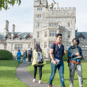 ロイヤルローズ大学 Royal Roads University ビーシー校 BC Campus