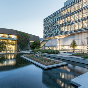 ランガラカレッジ Langara College ウエストブロードウェイ校 West Broadway Centre